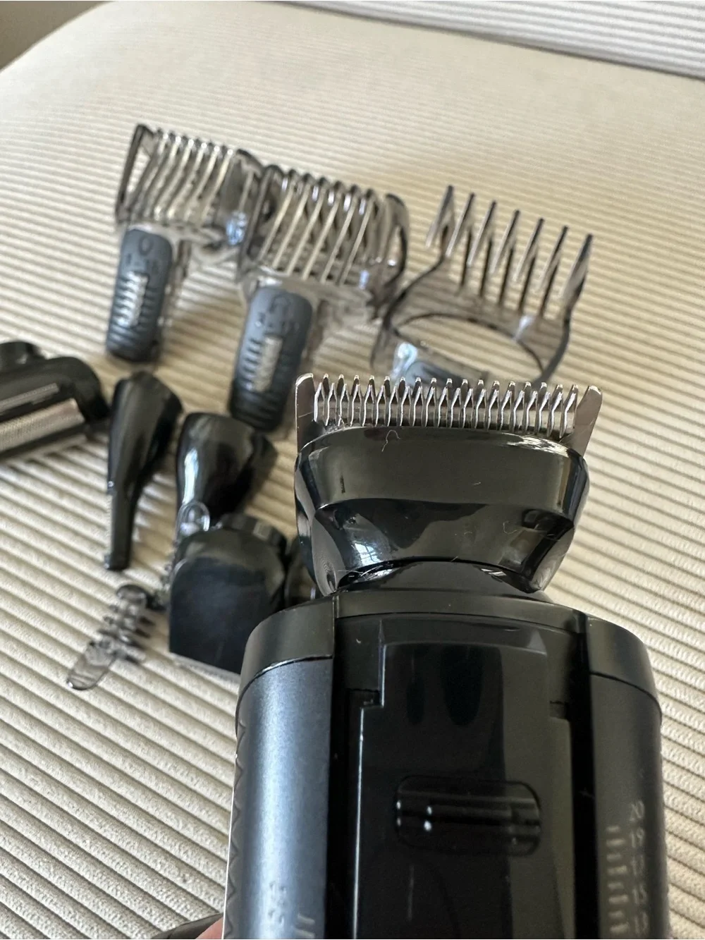 Philips Norelco Multigroom Series 7000 trimmer/clippers